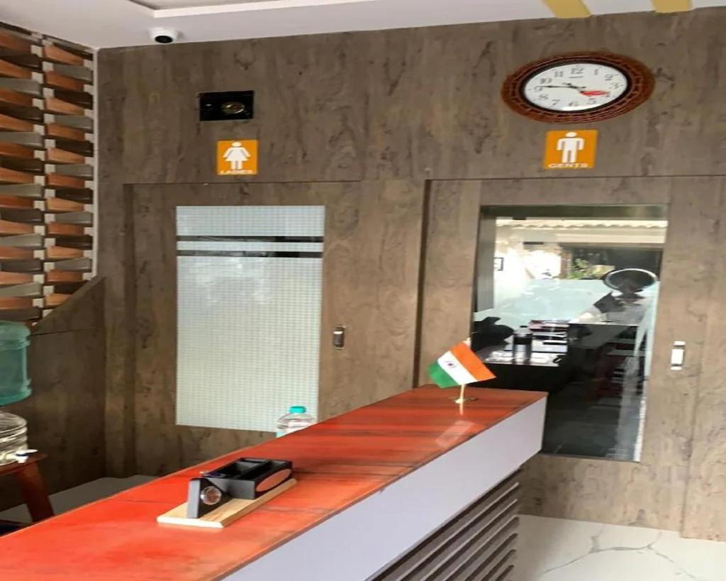 Neenava Dormitory Asalpha Mumbai Exterior foto